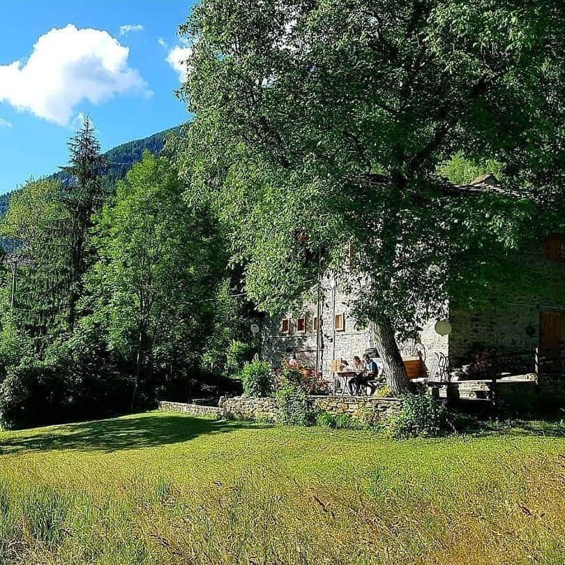 Bed and Breakfast Grange Epiney Bed e Breakfast La Salle Exterior foto